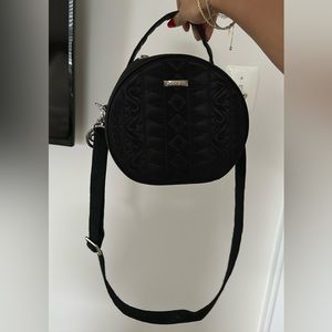Banda bag black round